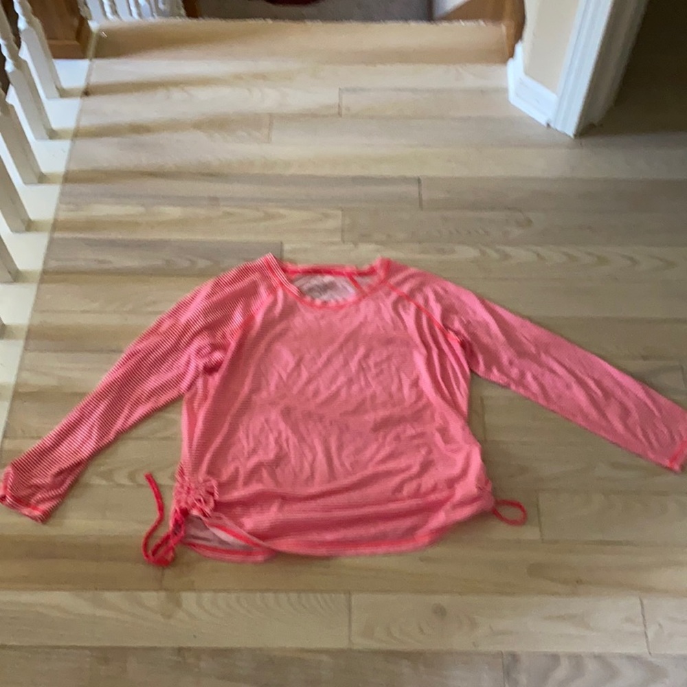 Cute summer hot pink and white T-shirt